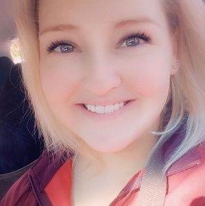 Meet your Posher, Michaela